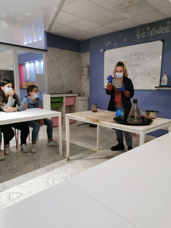 2020-10-16 Projektas „Kelias į save naktis mokykloje“ (8)