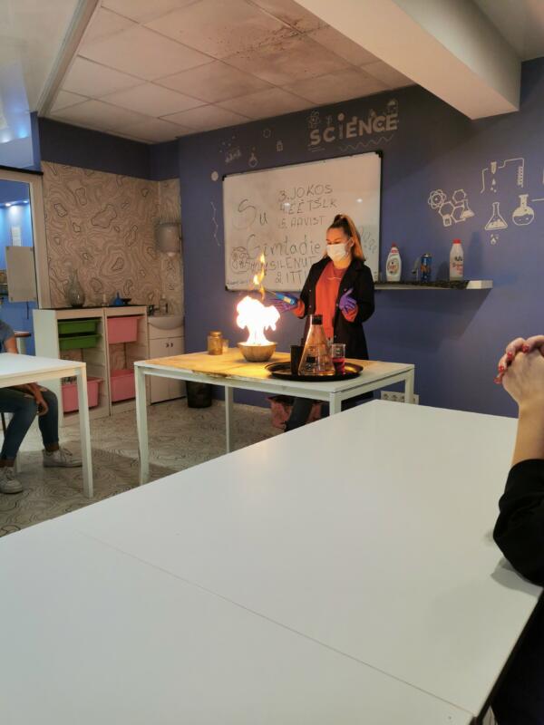 2020-10-16 Projektas „Kelias į save naktis mokykloje“ (9)