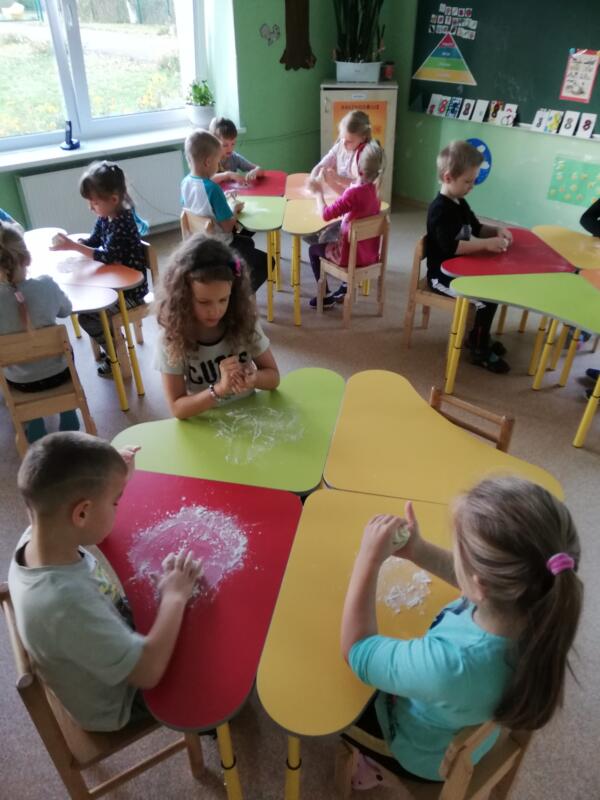 2020-11-06 Pyragų diena „Bitučių grupėje“ (3)