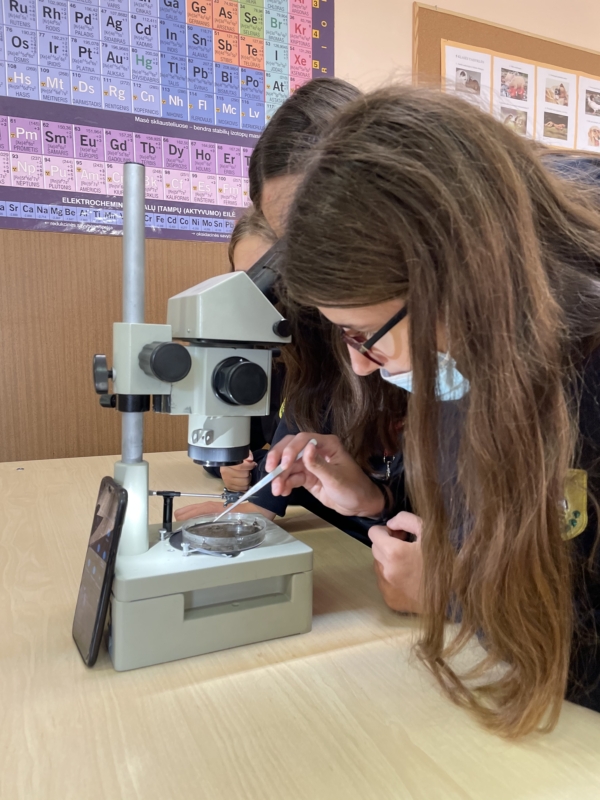 2021-10-14 „STEAM“ TYRINĖJIMAI MOKYKLOJE (8)