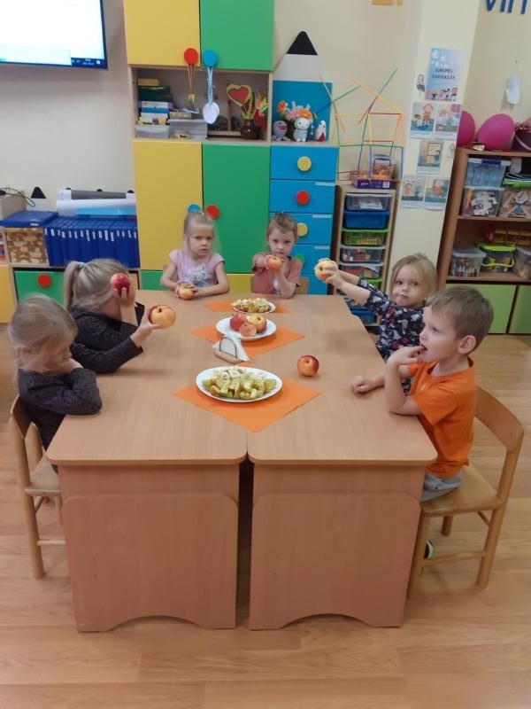 2021-10-21 Obuolio diena (1)