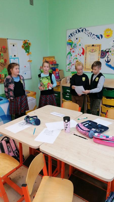 2021-10-21 Trečiokai atsidūrė enciklopedijų pinklėse (7)