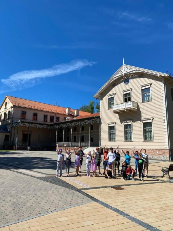 2022-06-20-Vaiku-vasaros-stovykla-„Pazink.-Patirk.-Pajausk-9