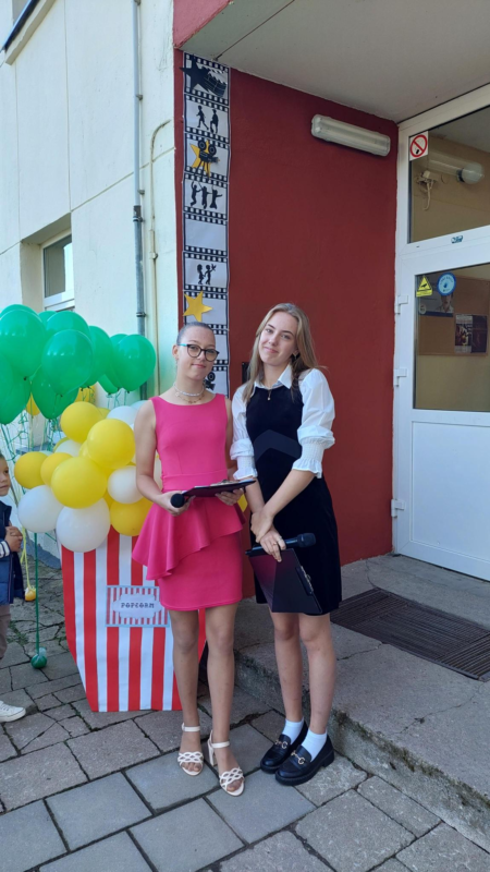 2022-09-01-Naujus-mokslo-metus-pradedam-kurdami-„filma-2