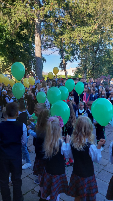 2022-09-01-Naujus-mokslo-metus-pradedam-kurdami-„filma-4