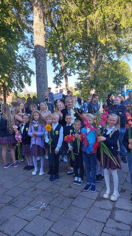 2022-09-01-Naujus-mokslo-metus-pradedam-kurdami-„filma-9