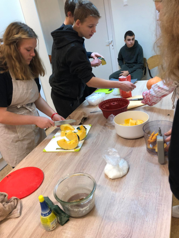 2022-10-28-Mokyklos-153-ojo-gimtadienio-svente-2