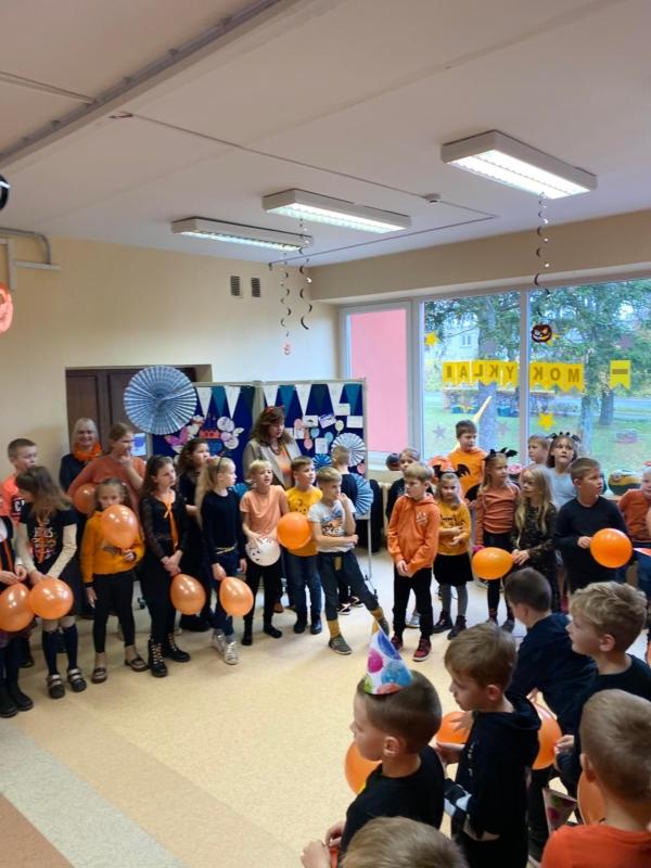 2022-10-28-Mokyklos-153-ojo-gimtadienio-svente-24