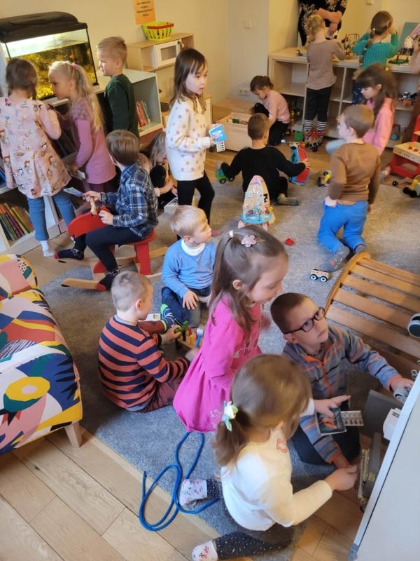 2022-11-25-Pirmieji-zingsniai-bibliotekoje-1