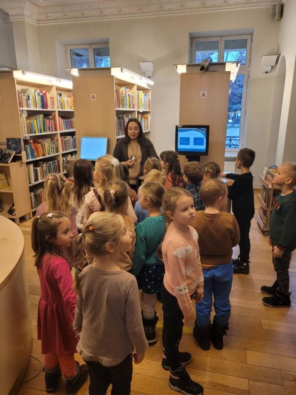2022-11-25-Pirmieji-zingsniai-bibliotekoje-2