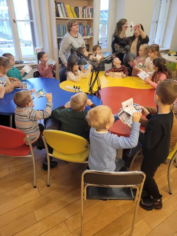 2022-11-25-Pirmieji-zingsniai-bibliotekoje-3