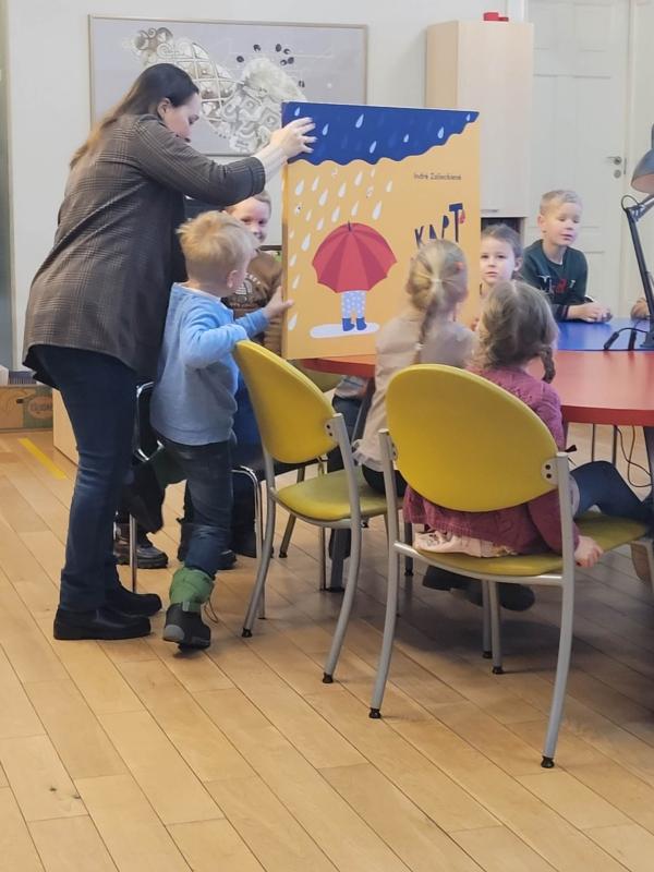 2022-11-25-Pirmieji-zingsniai-bibliotekoje-5