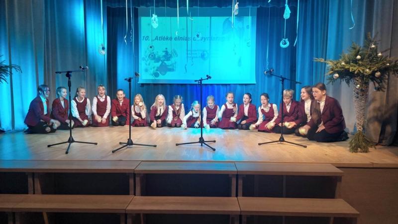 2022-12-15-Regioninis-dainu-ir-sokiu-festivalis-„Kaledine-pasaka-4