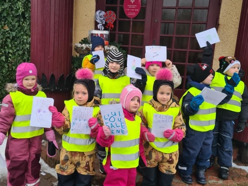 2022-12-23-Geri-darbai-nesibaigia-1