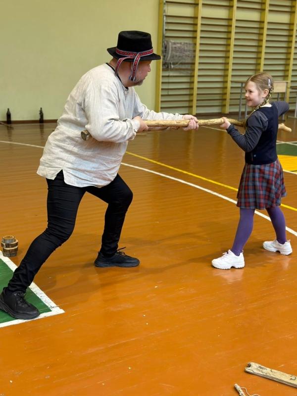 2023-04-18-„Nuo-kraicio-skryniu-delmonu-rasto-iki-gausios-pavasario-muges-15