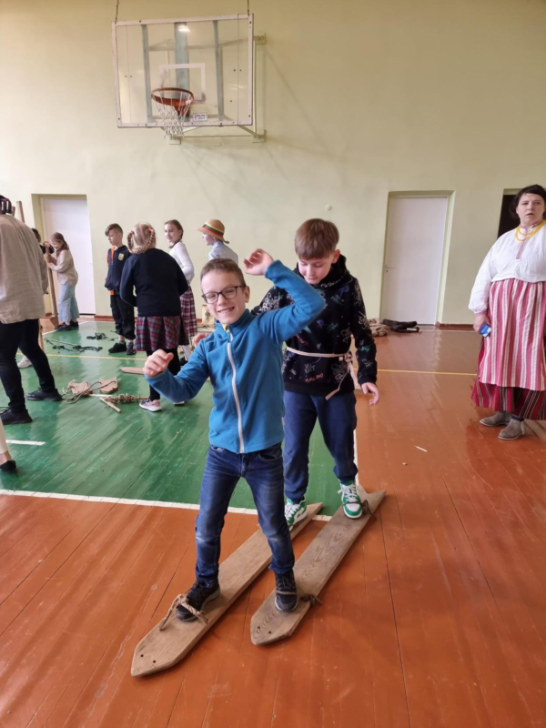 2023-04-18-„Nuo-kraicio-skryniu-delmonu-rasto-iki-gausios-pavasario-muges-2