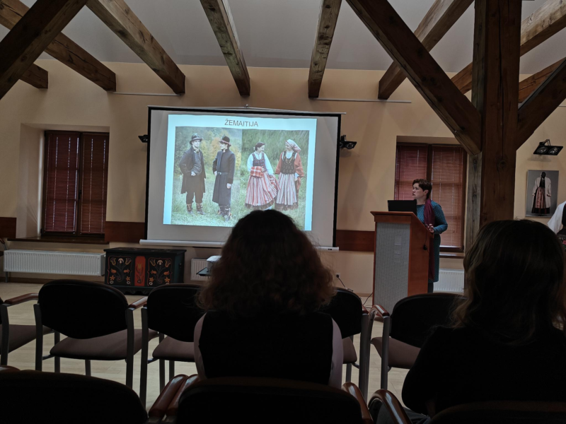 2023-04-18-„Nuo-kraicio-skryniu-delmonu-rasto-iki-gausios-pavasario-muges-6