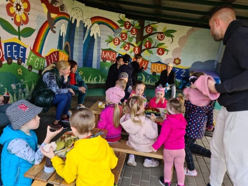 2023-04-27-Sportuojame-su-teveliais-1