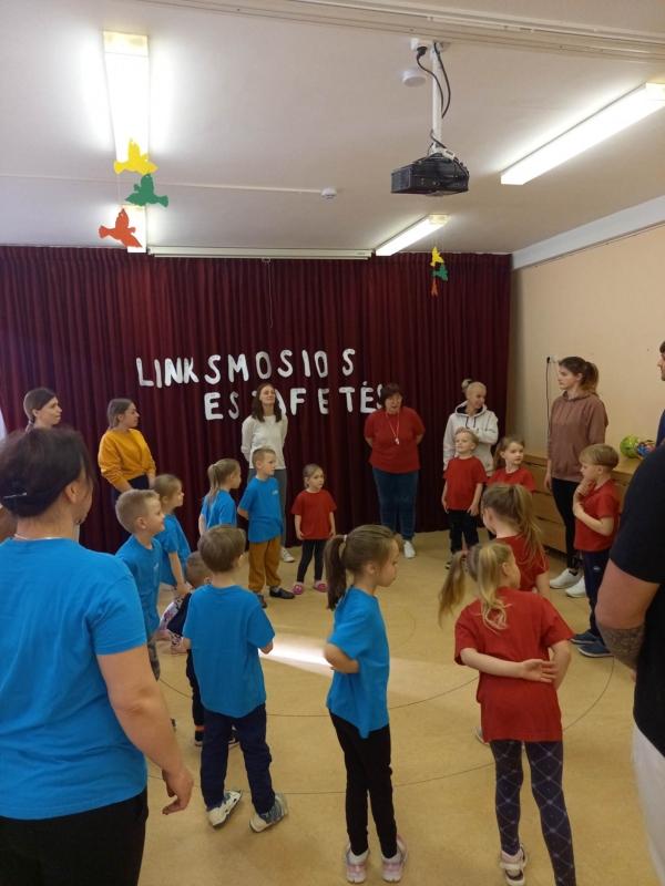 2023-04-27-Sportuojame-su-teveliais-6