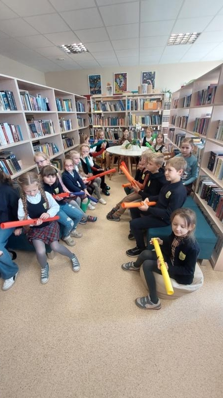 2023-05-04-Ka-pasakoja-knygos-„Minijoje-3