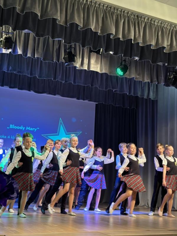 2023-06-01-Isdalinti-mokyklos-„oskarai-25