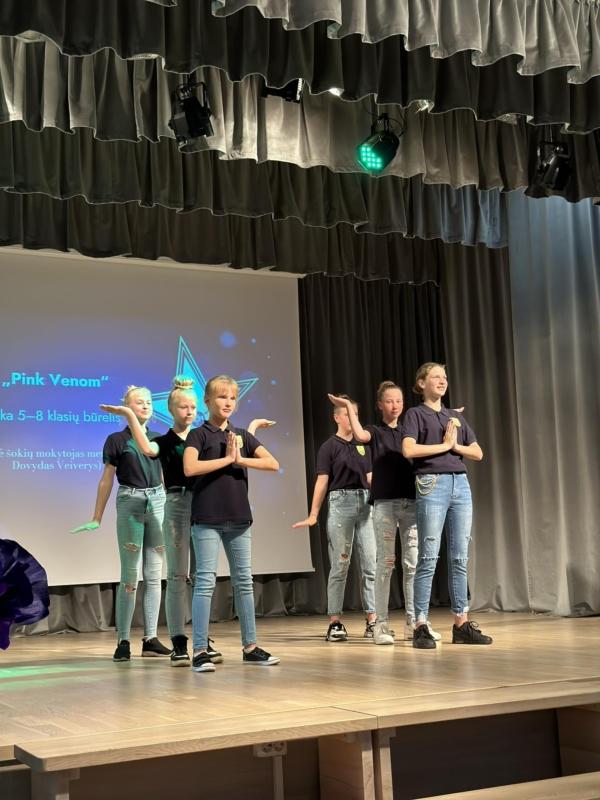 2023-06-01-Isdalinti-mokyklos-„oskarai-3