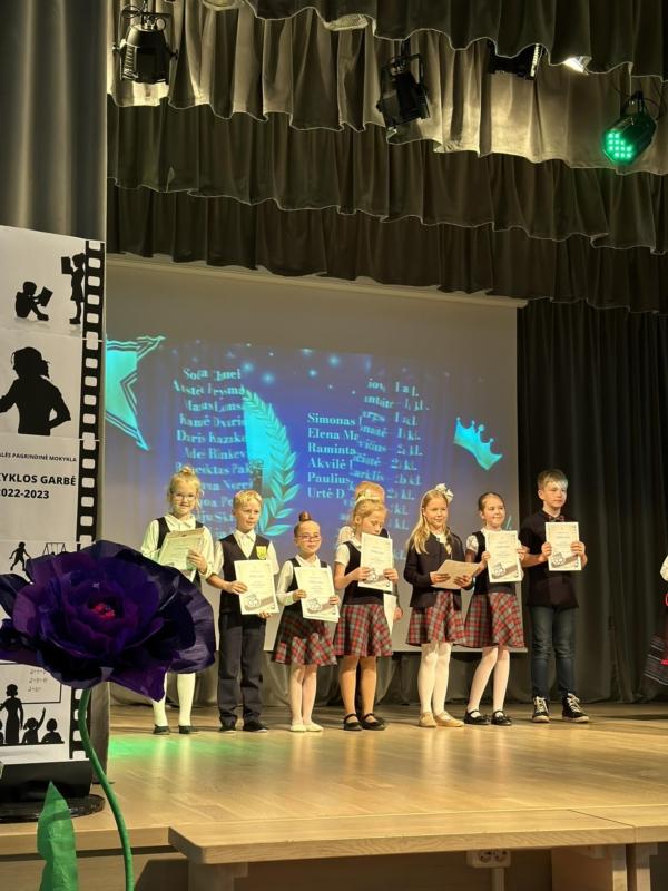 2023-06-01-Isdalinti-mokyklos-„oskarai-6