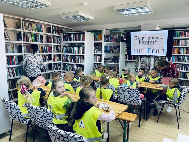2023-06-05-Kaip-gimsta-knygos-6