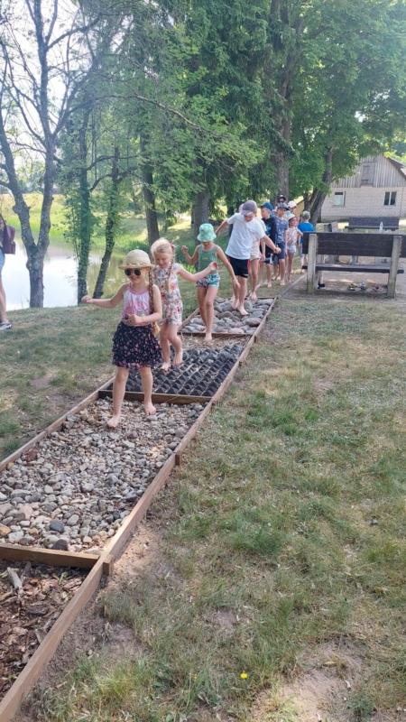 2023-06-21-Stovyklautojai-pazino-patyre-ir-pajaute-17