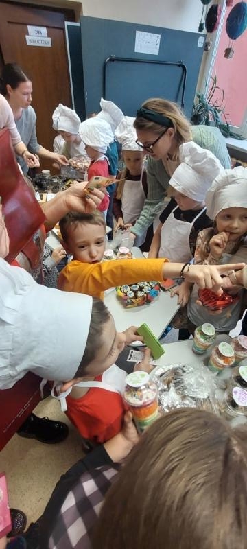 2023-11-23-Gerumas-vienija-3