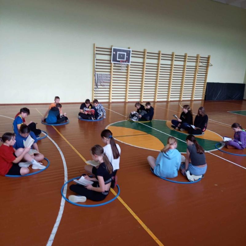 2024-03-29-Skaito-visa-mokykla-7